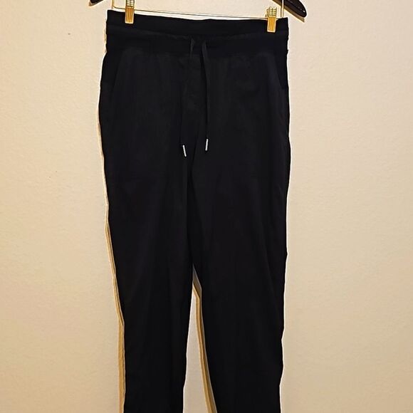 lululemon joggers size 6 - Picture 1 of 12